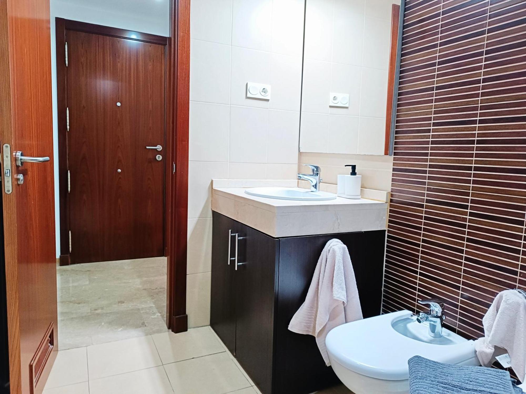 Jac - Wifi, 1 Dormitorio, Terraza, Centro A 150 Metros, Playa 850 Metros Appartement