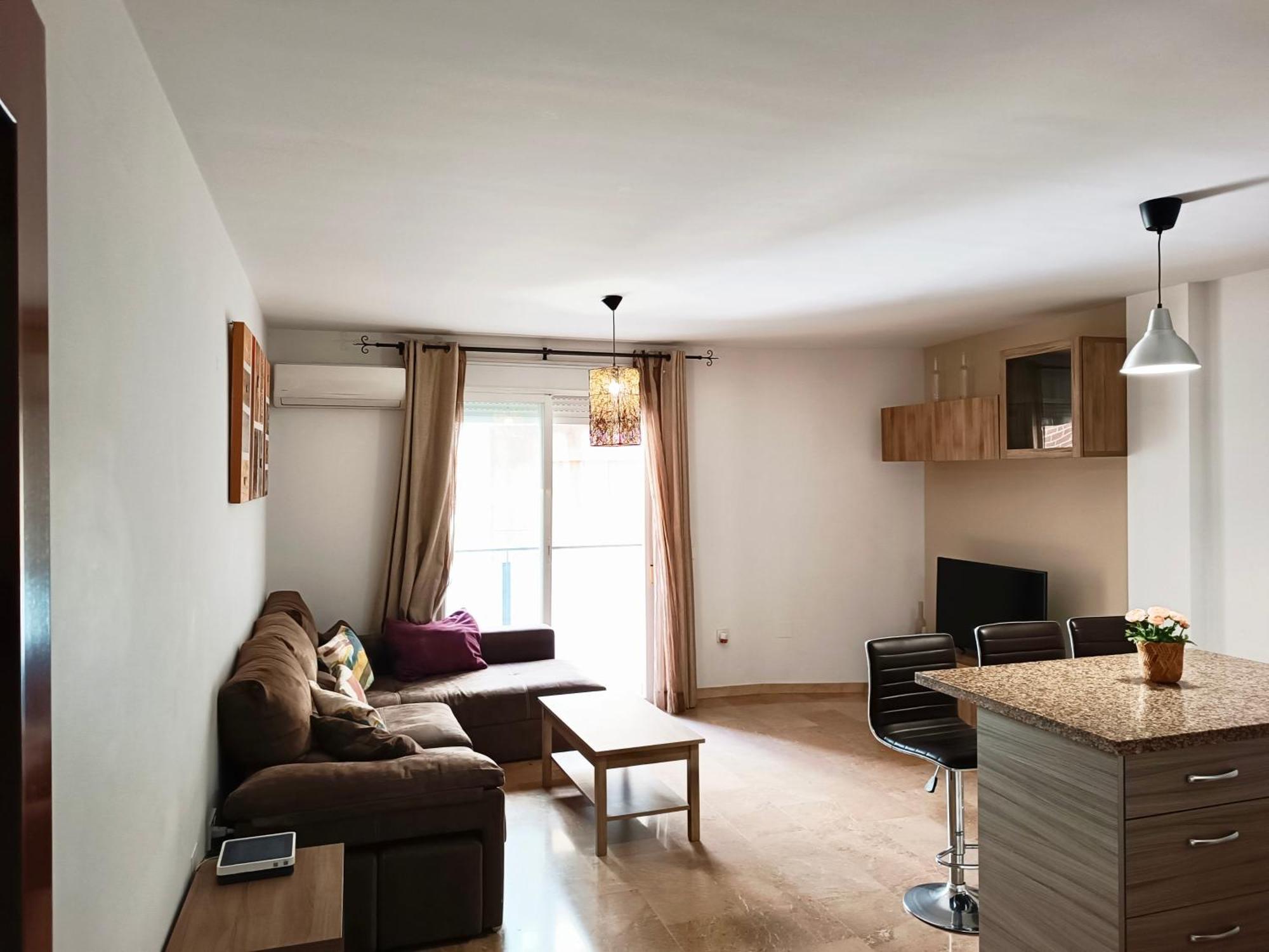 Jac - Wifi, 1 Dormitorio, Terraza, Centro A 150 Metros, Playa 850 Metros Torremolinos